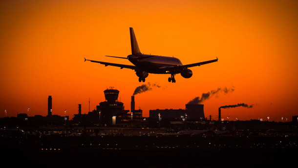 EU-Kommission fordert Kerosinsteuer für innereuropäische Flüge 