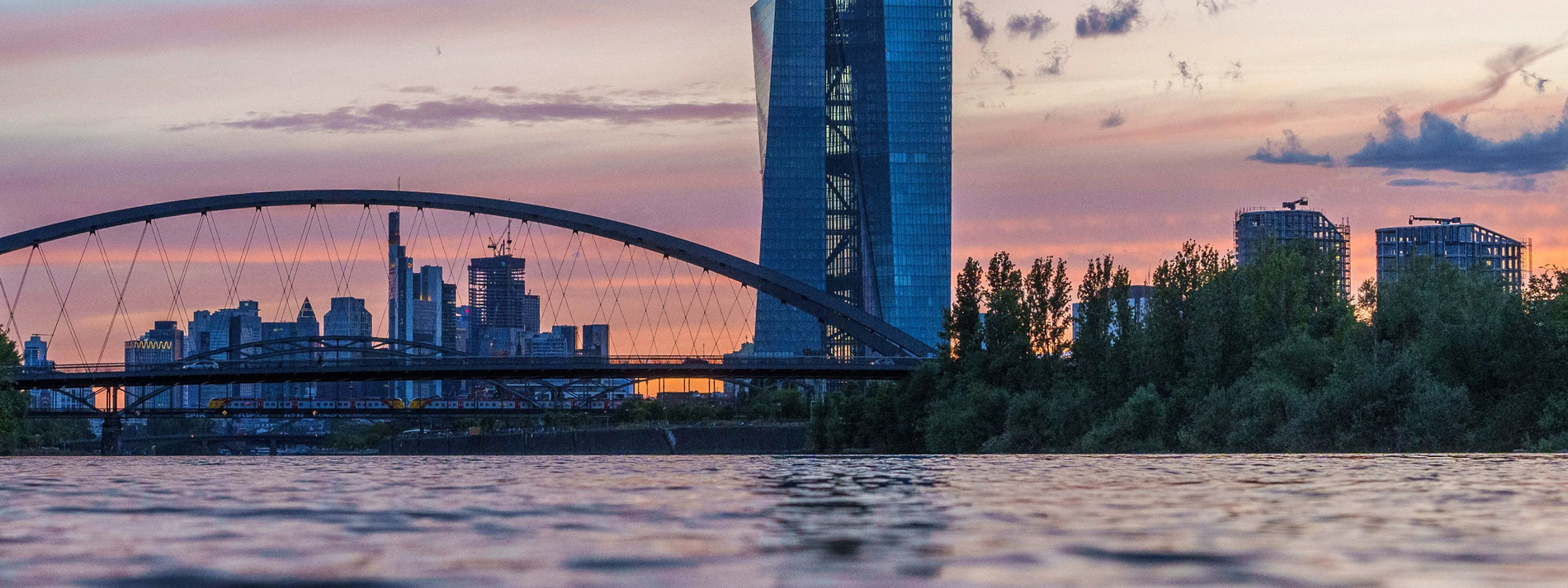 Lebenslange Haftstrafe in Prozess um Mord ohne Leiche +++ Drogen und knapp 500.000 Euro beschlagnahmt Lebenslange Haftstrafe in Prozess um Mord ohne Leiche +++ Drogen und knapp 500.000 Euro beschlagnahmt