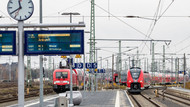 Knotenpunkt: Am Bahnhof Cottbus treffen sich zwei Schienennetze für den Regionalverkehr. Die Finanzierung des deutschen Schienennetzes setzt nach Einschätzung von Beratern Fehlanreize. Knotenpunkt: Am Bahnhof Cottbus treffen sich zwei Schienennetze für den Regionalverkehr. Die Finanzierung des deutschen Schienennetzes setzt nach Einschätzung von Beratern Fehlanreize.