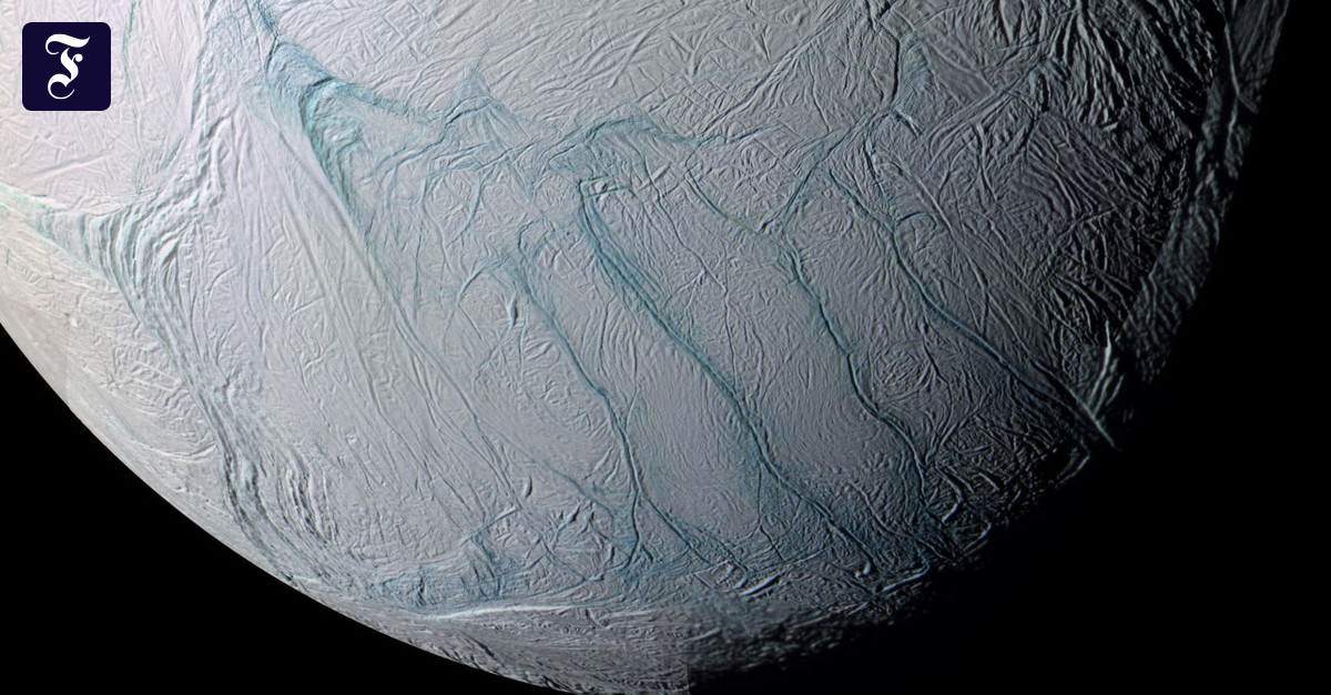 エンケラドゥスの氷の噴水に関する新理論