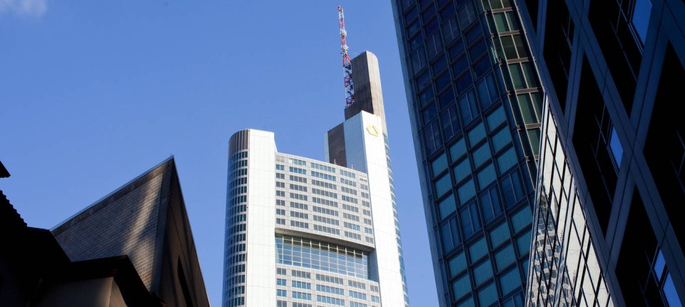 Quartalszahlen Commerzbank Macht Mehr Gewinn Als Die Deutsche