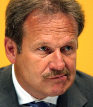 Bilderstrecke Zu Jurgen Peters Frank Bsirske In Der Not Vereint Bild 1 Von 2 Faz