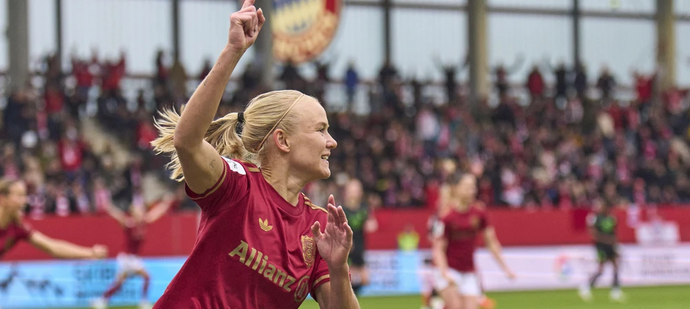 Pernille Harder in action for FC Bayern