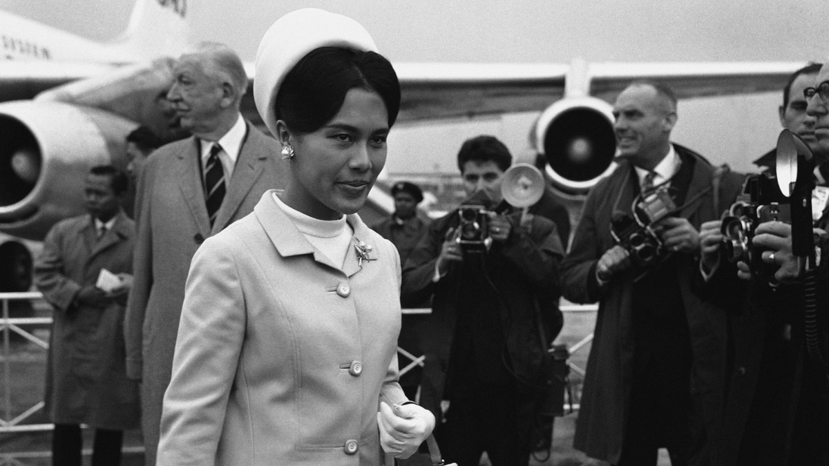 Zum Tode von Sirikit: Sie war viel mehr als „Asiens Jackie Kennedy“ Zum Tode von Sirikit: Sie war viel mehr als „Asiens Jackie Kennedy“