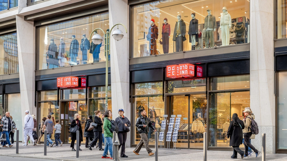 Noch mehr Fast Fashion: Neue Uniqlo-Filiale in Frankfurt - Michael Braunschädel
