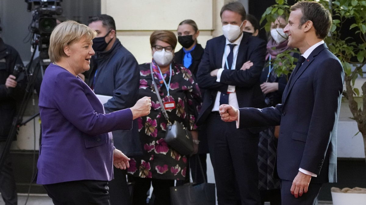 Tag der Deutschen Einheit: Merkel kritisiert Rednerliste bei Einheitsfeier in Saarbrücken