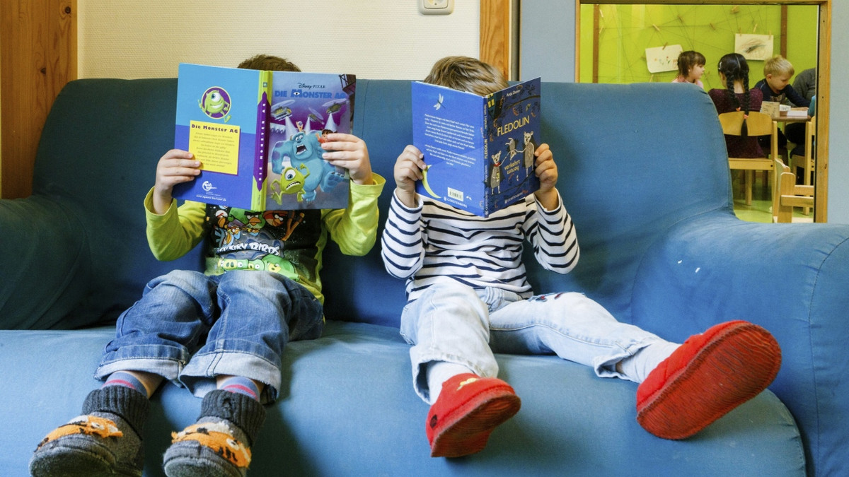 Lesestunde in einer Kita. - Picture Alliance