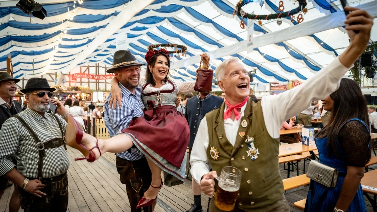 Oktoberfest: „O’zapft is“ – zumindest in Frankfurt