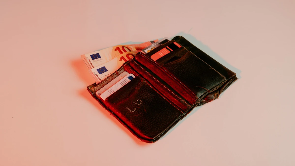 Gehalt offengelegt: „Für 30 Stunden pro Woche bekomme ich 3070 Euro netto“