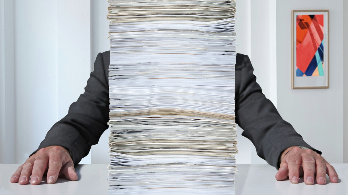 Wieder zu viel Arbeit auf dem Tisch? - Picture Alliance