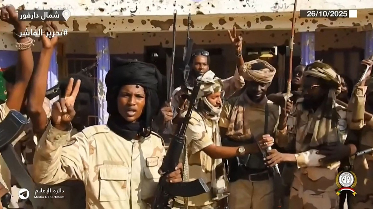 Humanitäre Katastrophe: Sudans Armee verliert letzte Großstadt in Region Darfur Humanitäre Katastrophe: Sudans Armee verliert letzte Großstadt in Region Darfur