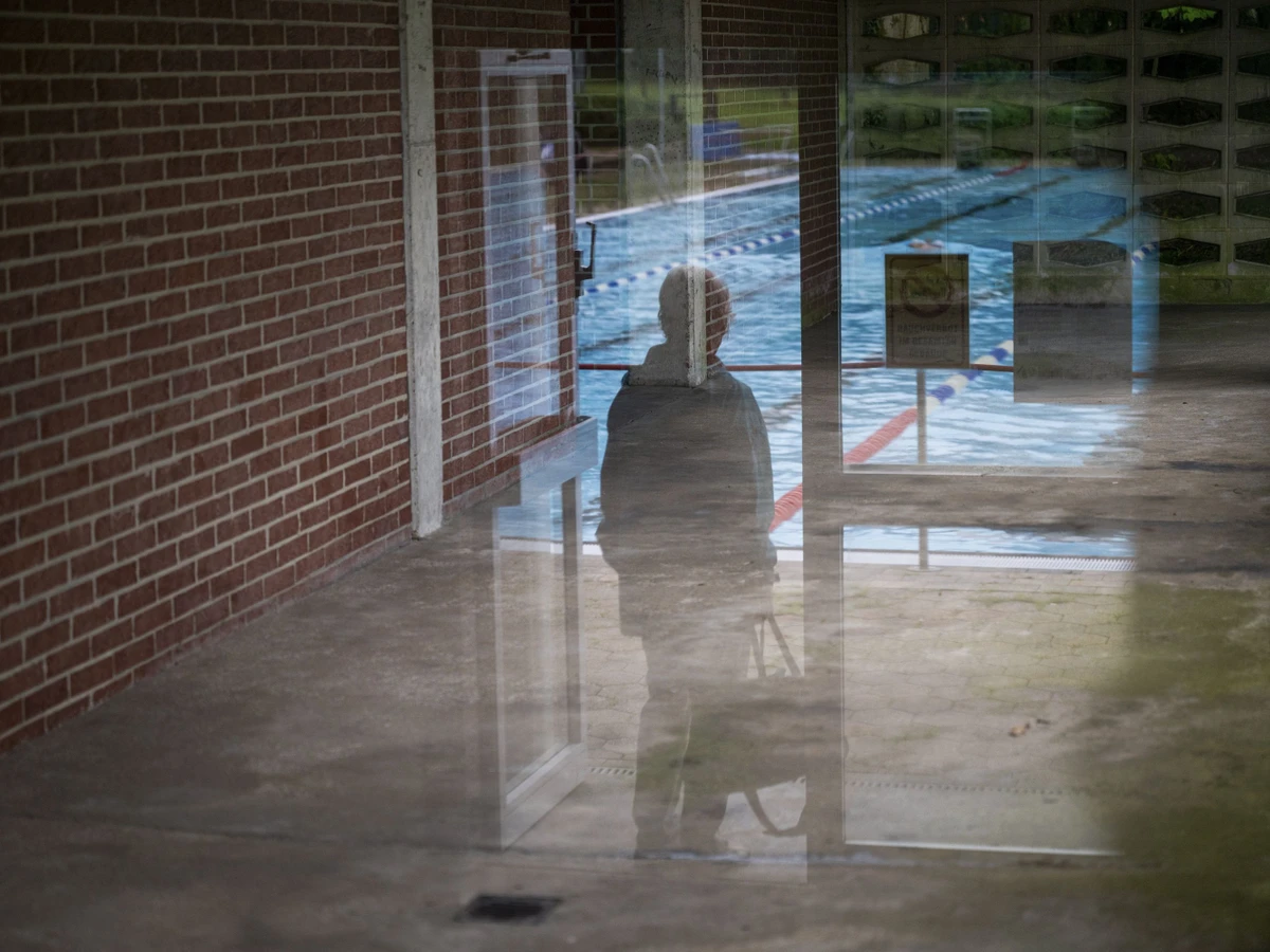 Her curves come alive in these memorable nude pictures