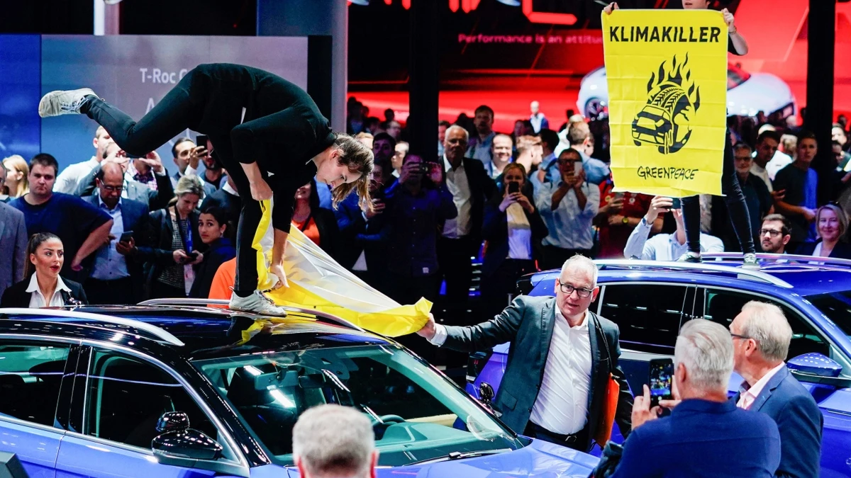 Abschreckend: Demonstranten bei der IAA 2019 in Frankfurt. - dpa
