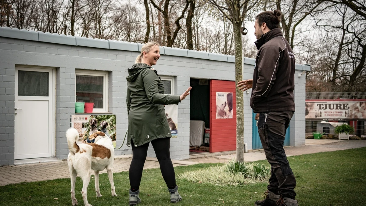 Zeigt Grenzen auf: Bewerberin Maja Fischer mit dem Hund Dsedse - Ben Kilb