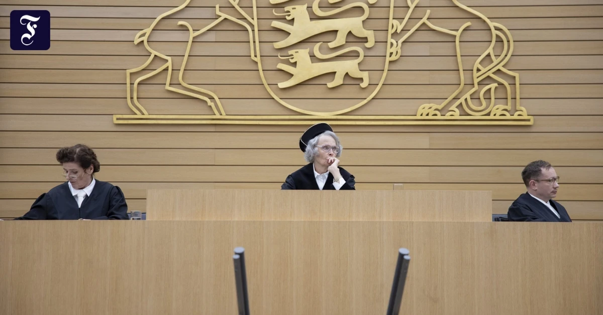 Theater-Stuttgart-Ein-Theaterst-ck-im-Parlament-zwingt-den-Blick-auf-das-Unfassbare