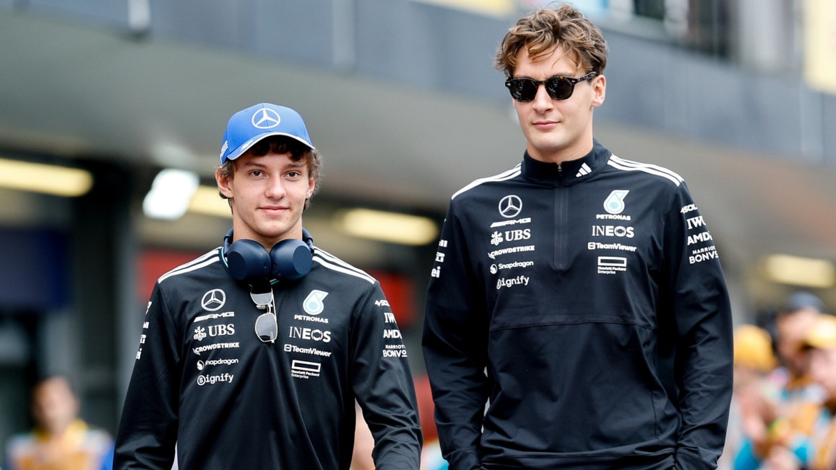 Auch in der neuen Formel-1-Saison im Mercedes-Cockpit: George Russell (rechts) und Kimi Antonelli - picture alliance / DPPI media