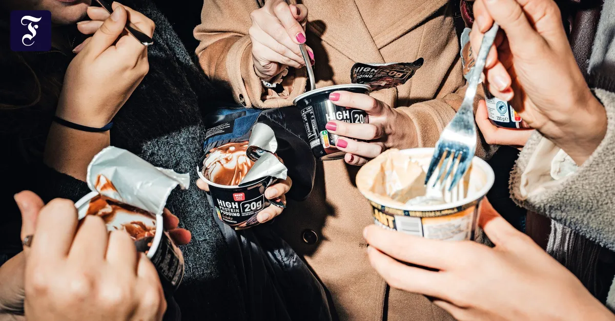 TikTok-Trend: Darum wird Pudding mit Gabel gegessen