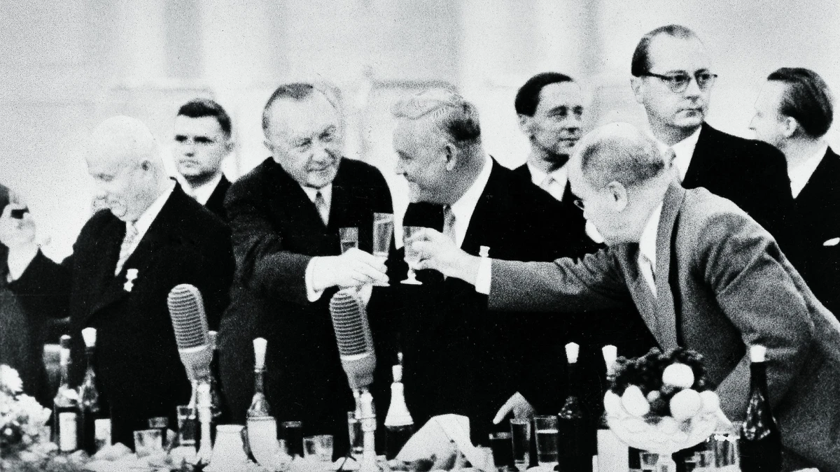 Besuch in Russland: Adenauers Diplomatie mit der Weinflasche