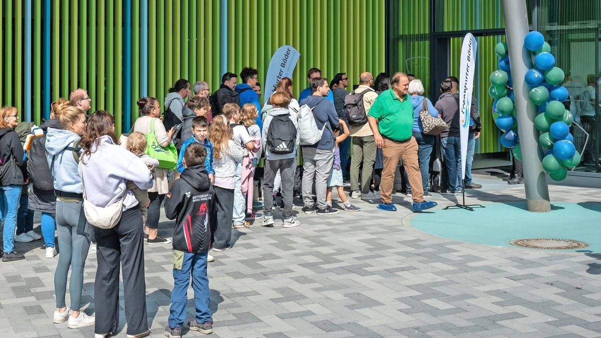 Schwimmbad in Frankfurt: Mainbad bereitet sich auf nächsten Ferienansturm vor