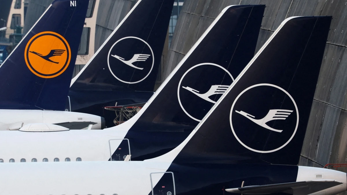Fluggesellschaft: Lufthansa plant Abbau Tausender Stellen