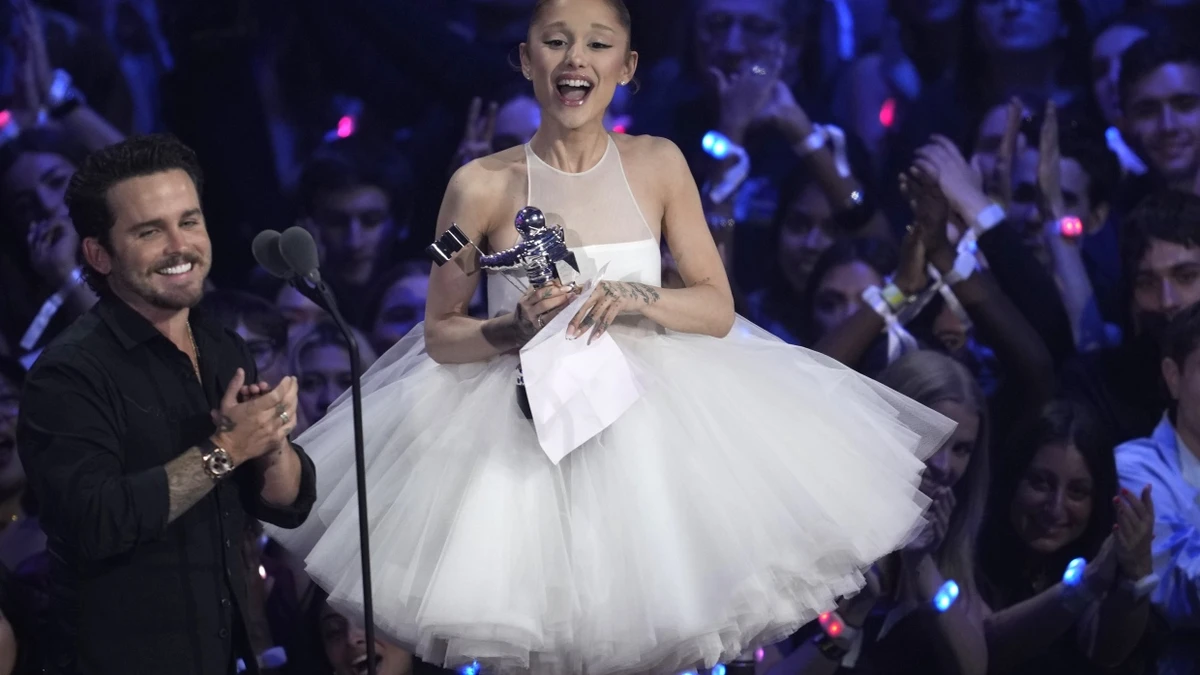 Neues von den Promis: Ariana Grande gewinnt drei Preise bei MTV Video Music Awards