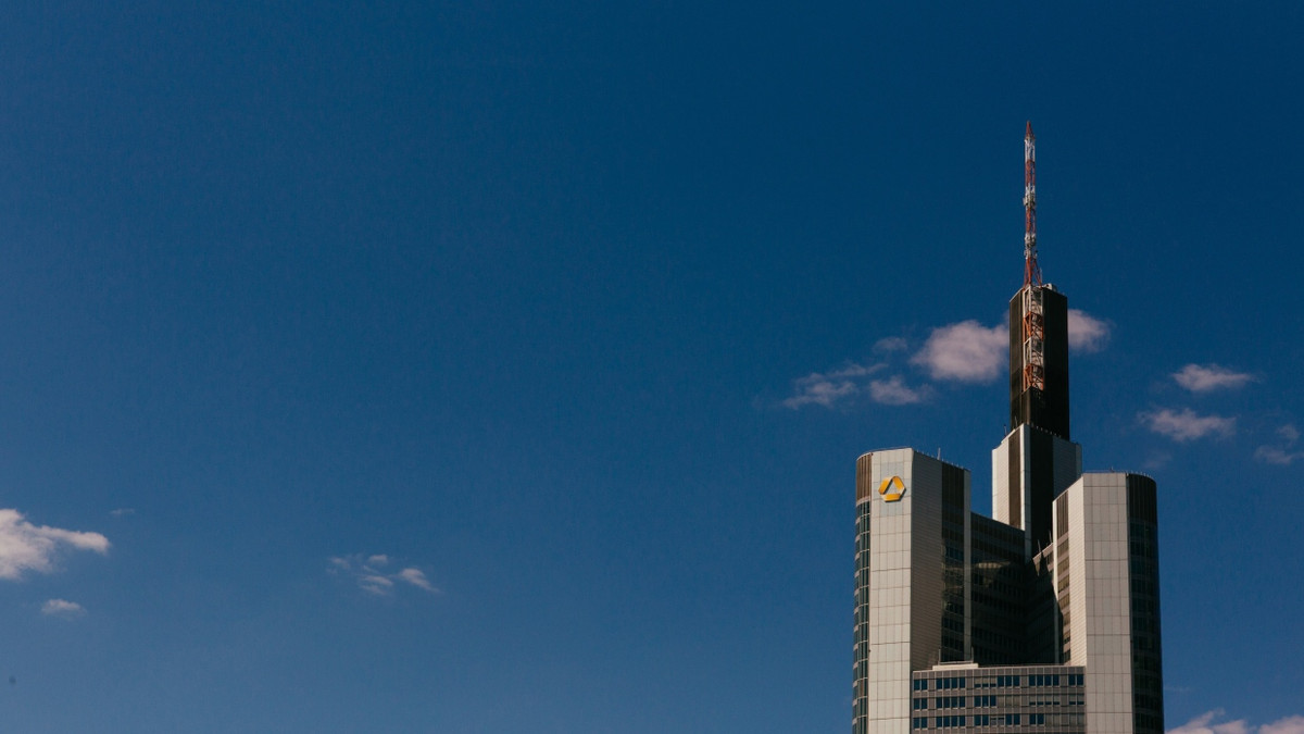 Sammelklage: Seltsame Briefe der Commerzbank kündigen wieder Negativzinsen an