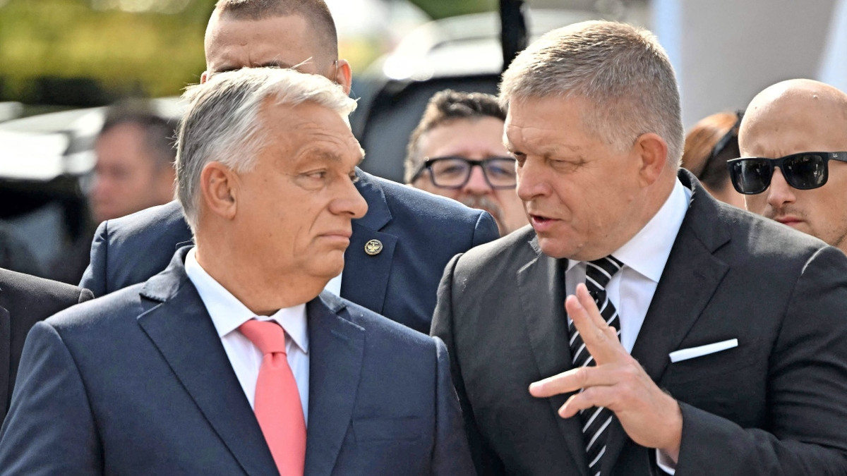 Bald Parteifreunde? Robert Fico (rechts) und Viktor Orbán im September im ungarischen Esztergom - AFP