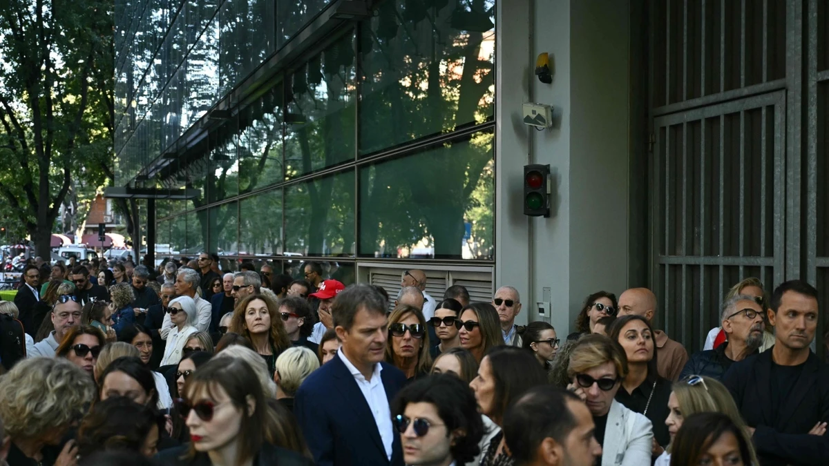 Mailand: Hunderte wollen Abschied von Giorgio Armani nehmen