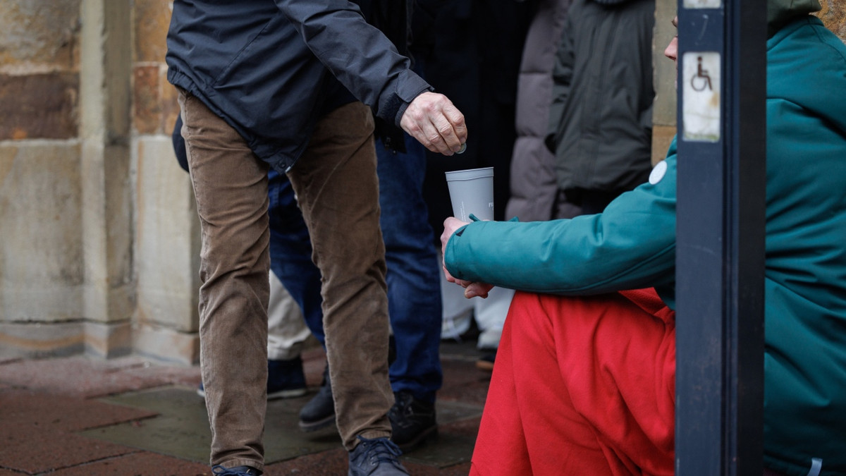 Debatte im Stadtparlament: Darmstadt hält an Bettelverbot fest