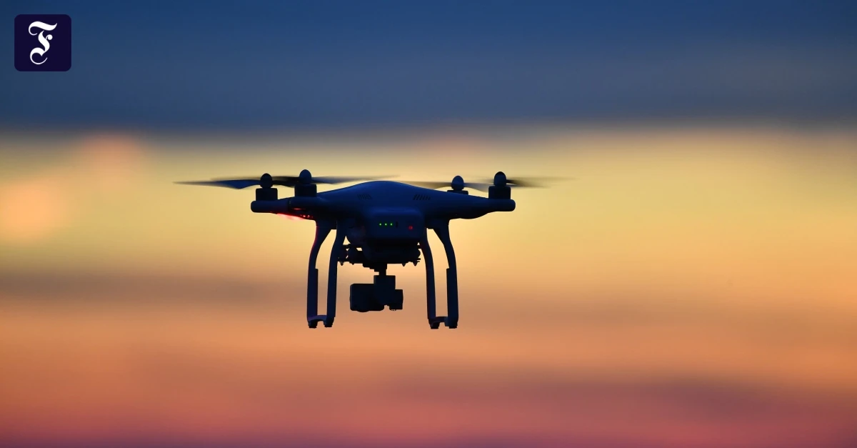 Betrieb beeinträchtigt: Drohnensichtung am Bremer Flughafen und über Militärbasis in Belgien