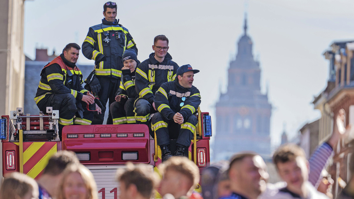 Rosenmontagszug in Mainz: Warum die Narrenparade kürzer werden soll