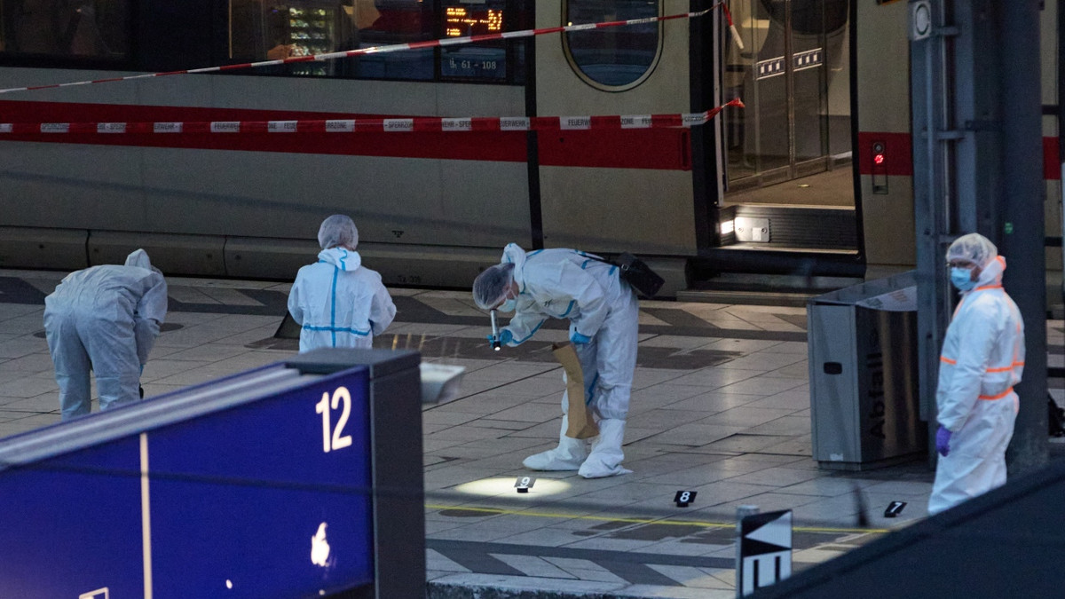 Messerangriff am Bahnhof: Staatsanwaltschaft hält Hamburger Attentäterin für schuldunfähig