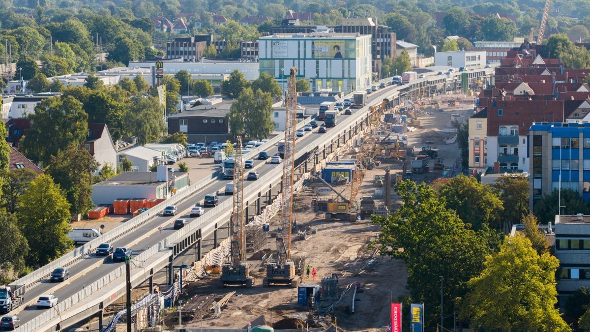 Baustelle Südschnellweg in Hannover: Die Regierung setzt darauf, dass Investitionen in das Straßennetz die Produktivität erhöhen. - dpa