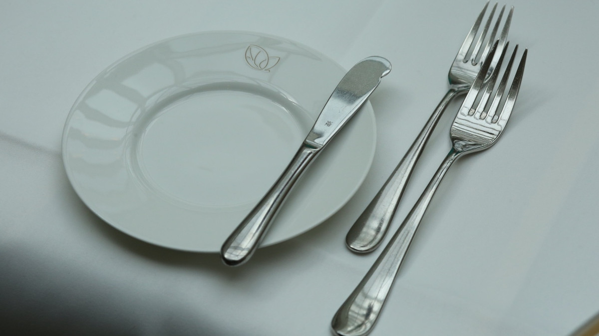 Fabio Andinas Familienroman: Schweigen zum Krieg