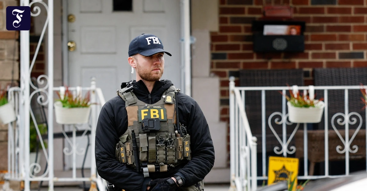 Liveblog USA unter Trump: FBI-Chef: Möglichen Terroranschlag zu Halloween verhindert