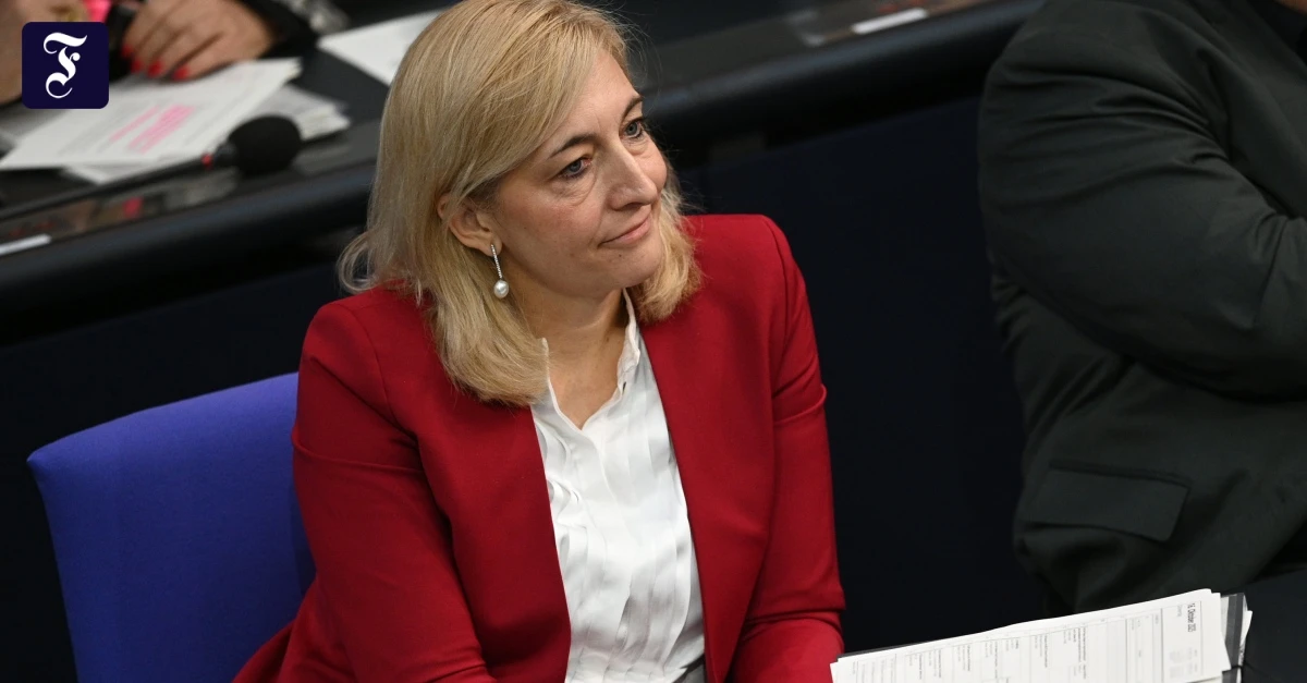 Liveblog Bundespolitik: Ministerin Warken: No-go-Areas „auch ein Migrationsthema“