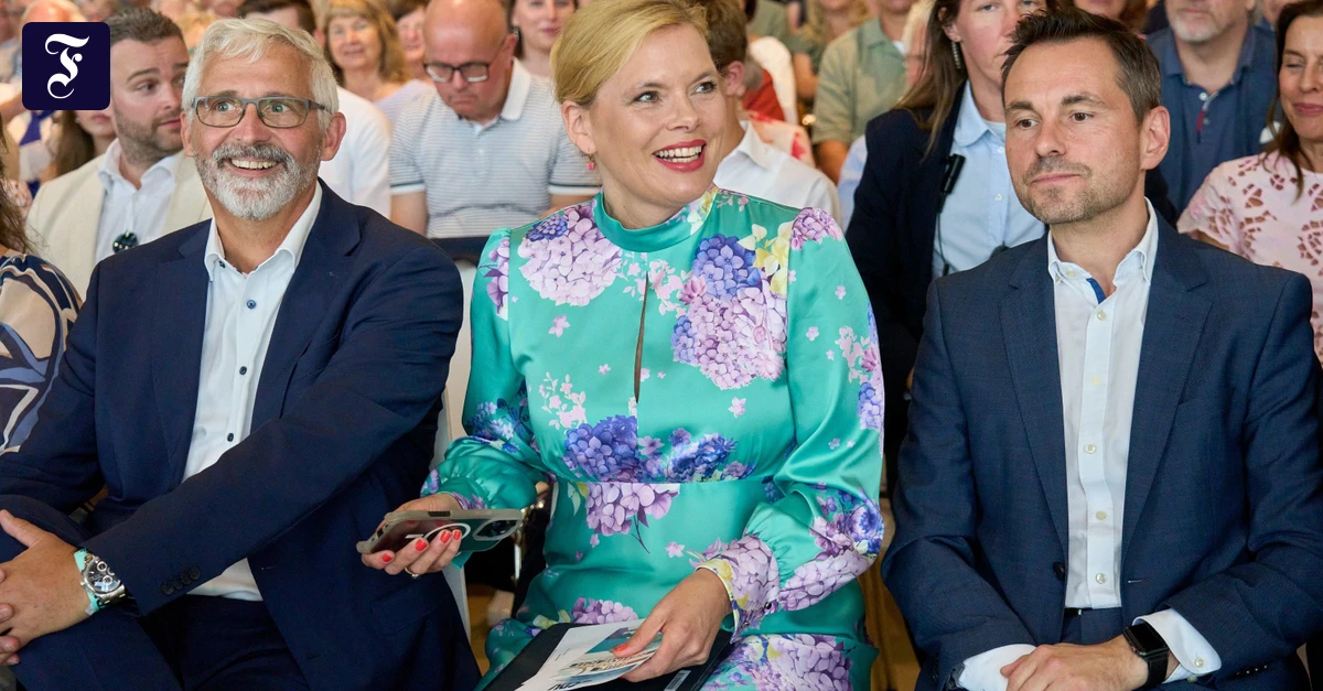 Harald Schmidt: „Julia Klöckner modebewussteste Frau im Bundestag“
