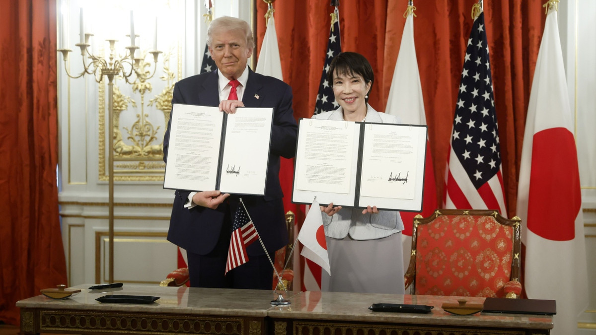 Abkommen für mehr Unabhängigkeit von China: Japans Premierministerin Sanae Takaichi und Amerikas Präsident Donald Trump - EPA