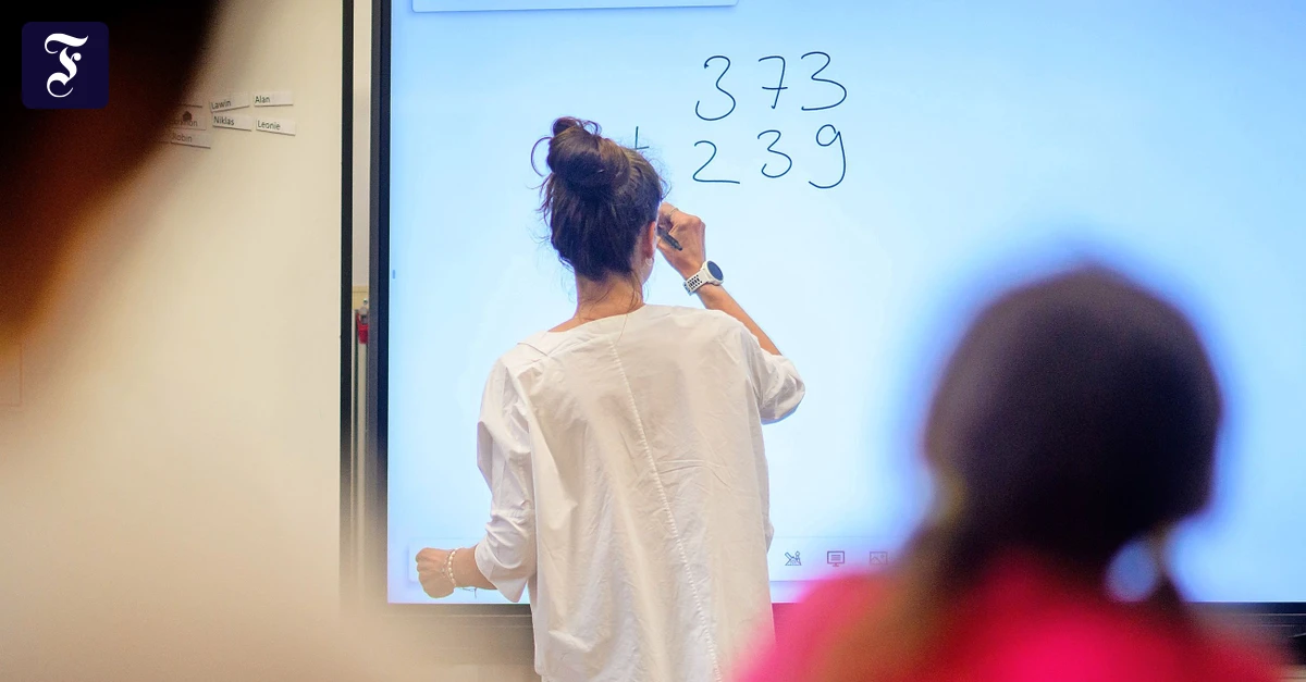 学校でのデジタル化：デジタルスクールボードは白亜紀の終わりに約束します