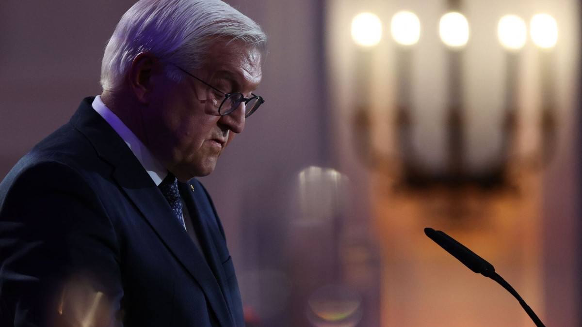 Liveblog Bundespolitik: Steinmeier: Demokratie so sehr in Gefahr wie nie seit der Wiedervereinigung Liveblog Bundespolitik: Steinmeier: Demokratie so sehr in Gefahr wie nie seit der Wiedervereinigung
