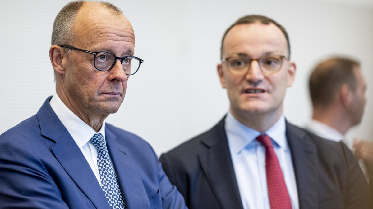 Der CDU-Parteivorsitzende Merz und der Unionsfraktionsvorsitzende Spahn im September in Berlin - dpa