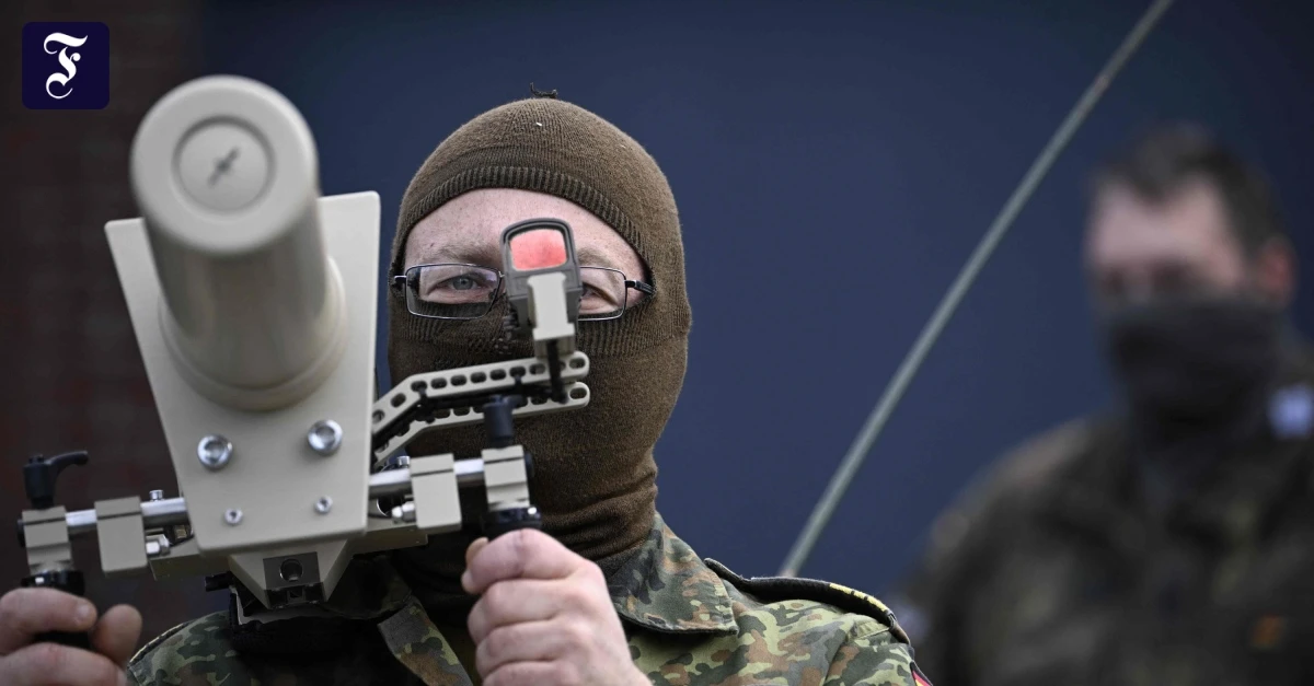 F-A-Z-Einspruch-Podcast-Darf-die-Bundeswehr-Drohnen-abschie-en-