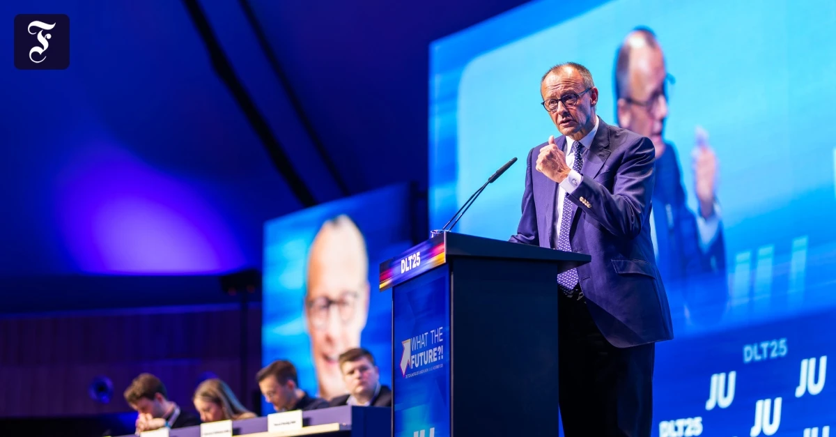 Merz-bei-der-Jungen-Union-Aus-dem-Freizeitpark-ausbrechen