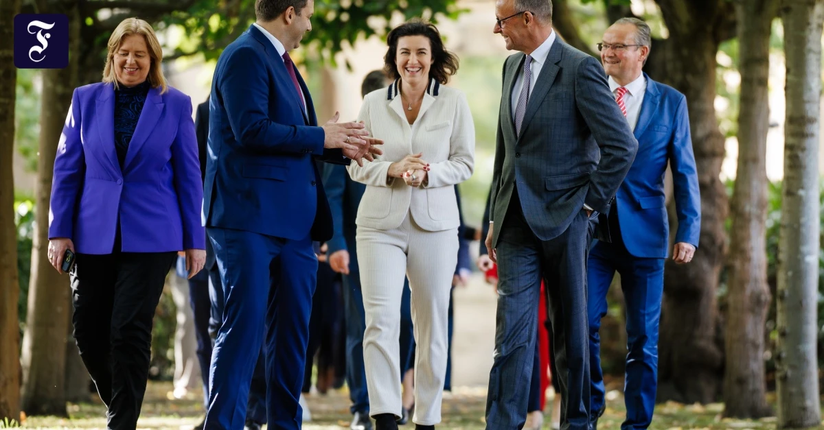 Pl-ne-der-Bundesregierung-Was-kommt-im-Reform-Herbst-auf-die-B-rger-zu-