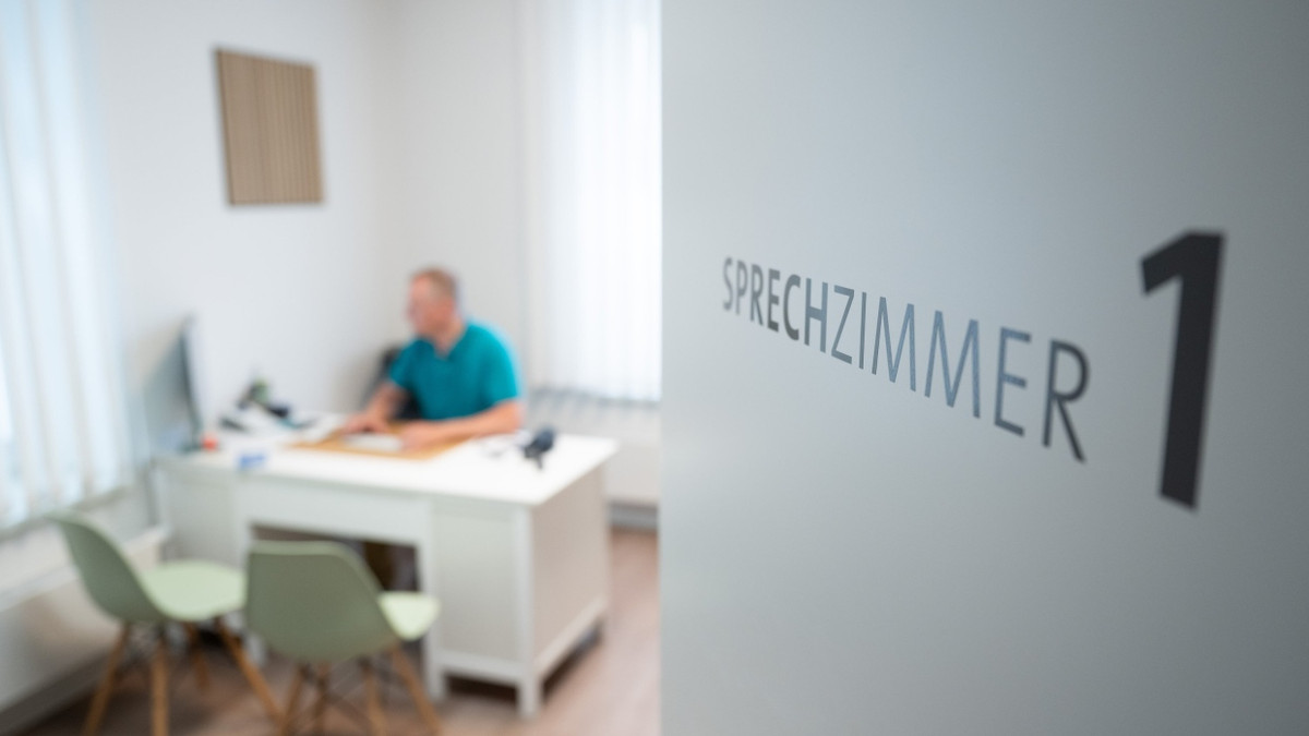 Der Nächste, bitte: Hausarztpraxis in Dresden - dpa