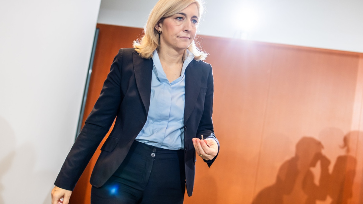 F.A.Z. exklusiv: Kliniken mit Rekordausgaben trotz Warkens Sparpaket