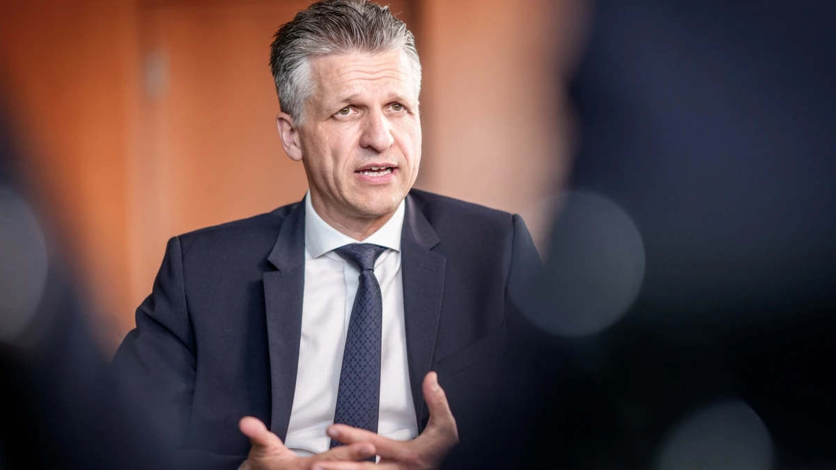 Liveblog Bundespolitik: Kanzleramtschef: Weniger Bürgergeld-Empfänger statt Leistungskürzungen