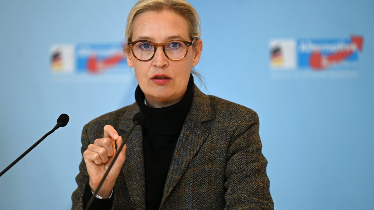 Liveblog Bundespolitik: Weidel kritisiert Russland-Reise von AfD-Abgeordneten