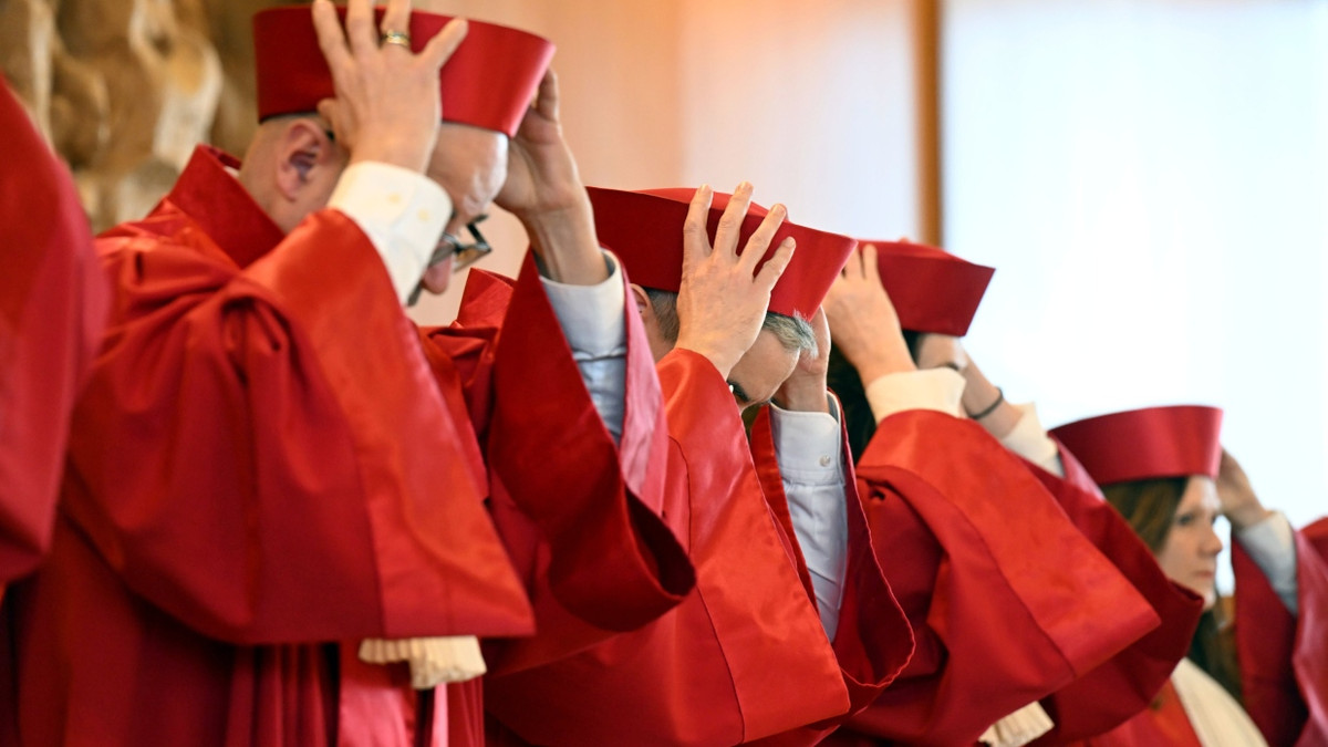 Nach Ärzte-Beschwerde: Karlsruhe erklärt Triage-Regelungen für verfassungswidrig