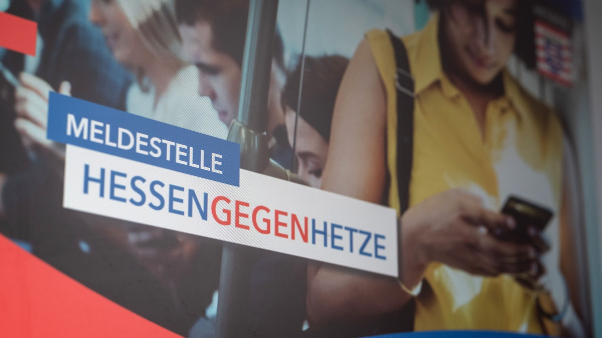 Nach Hinweisen der Meldestelle gab es Durchsuchungen, die als unverhältnismäßig kritisiert werden. - Frank Röth